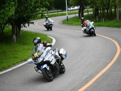 東方時(shí)尚摩托車駕照考試條件有哪些呢？