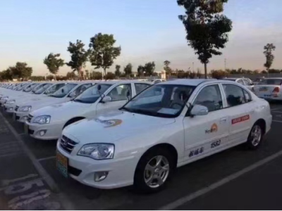 東方時尚駕校教你臺風天開車要注意什么？