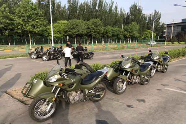 東方時尚駕校：科目二側方停車考試易出錯點解析