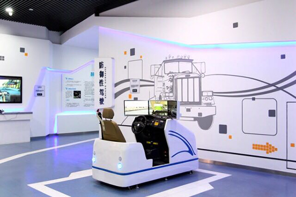 東方時尚駕校防御性駕駛操作