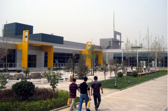 「東方時尚駕校」