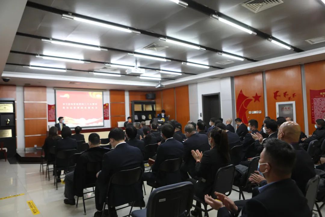 「東方時(shí)尚駕校」