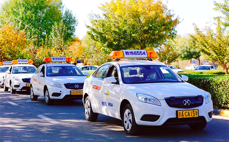 作為東方時尚駕校新學員學車需要注意的問題